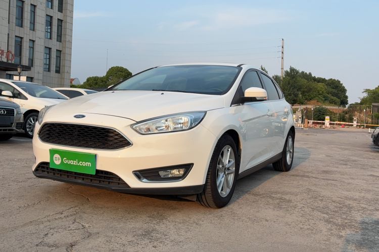 Used Ford Focus 2017 Hatchback EcoBoost 180 Automatic Elite Model Guazi used car, China used car export, Used car for sale, Used cars, Cheapest cars for sale