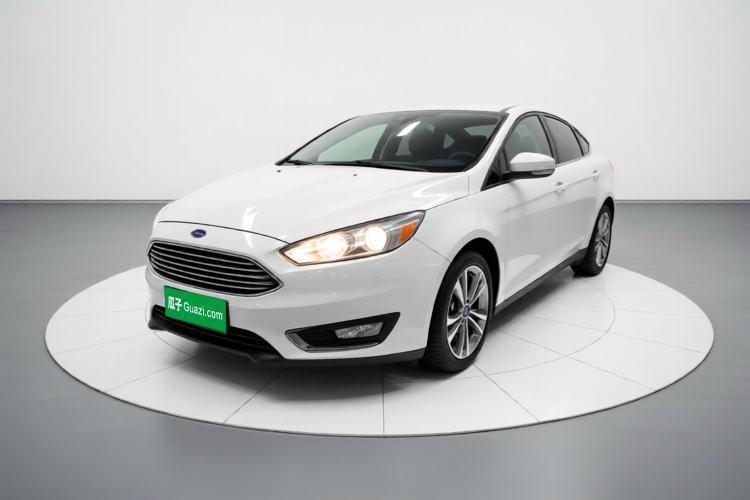Used Ford Focus 2017 Sedan EcoBoost 180 Automatic Elite Model Guazi used car, China used car export, Used car for sale, Used cars, Cheapest cars for sale