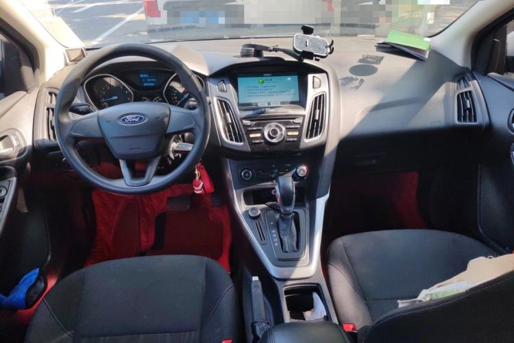 Used Ford Focus 2017 Hatchback 1.6L Automatic Comfort Plus SmartDrive Edition Center Console