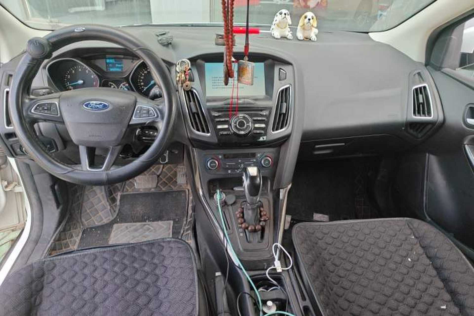 Used Ford Focus 2017 Hatchback 1.6L Automatic Fashion Edition Smart Drive Version Center Console