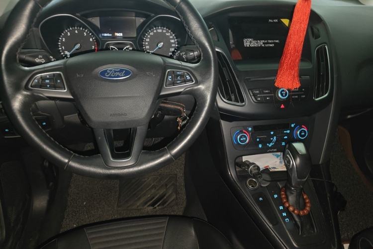 Used Ford Focus 2017 Hatchback EcoBoost 180 Automatic Elite Model Center Console