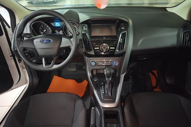 Used Ford Focus 2017 Hatchback 1.6L Automatic Comfort Plus SmartDrive Edition Center Console