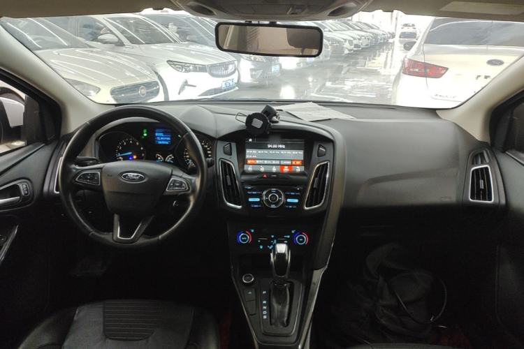 Used Ford Focus 2017 Hatchback EcoBoost 125 Automatic - Ultra-Powerful Style Edition with Smart Drive Features Center Console