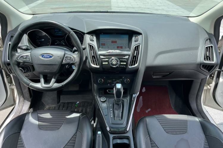 Used Ford Focus 2017 Hatchback EcoBoost 125 Automatic - Ultra-Powerful Style Edition with Smart Drive Features Center Console