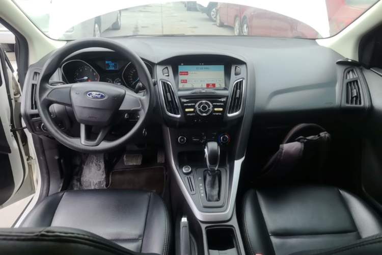Used Ford Focus 2017 Hatchback 1.6L Automatic Comfort Plus SmartDrive Edition Center Console