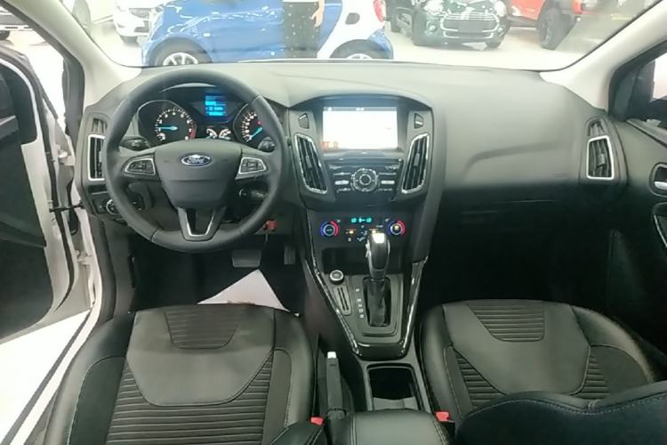 Used Ford Focus 2017 Hatchback 1.6L Automatic Fashion Edition Smart Drive Version Center Console