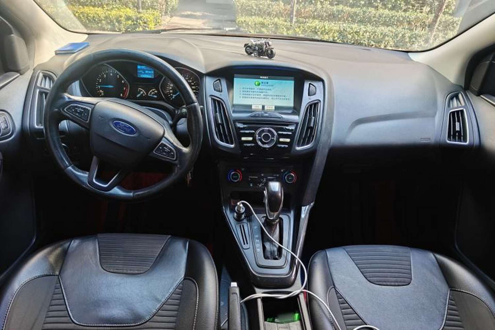 Used Ford Focus 2017 Sedan 1.6L Automatic Fashion Edition Smart Drive Version Center Console
