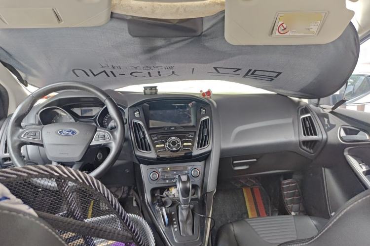 Used Ford Focus 2017 Sedan 1.6L Automatic Fashion Edition Smart Drive Version Center Console