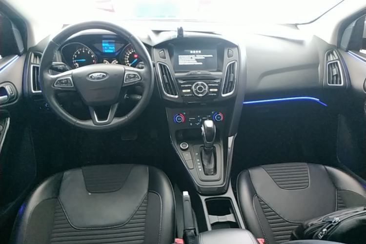 Used Ford Focus 2017 Hatchback EcoBoost 125 Automatic - Ultra-Powerful Style Edition with Smart Drive Features Center Console