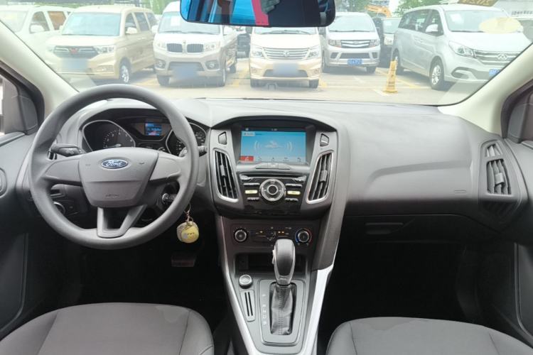 Used Ford Focus 2017 Hatchback 1.6L Automatic Comfort Plus SmartDrive Edition Center Console