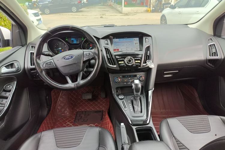 Used Ford Focus 2017 Hatchback 1.6L Automatic Fashion Edition Smart Drive Version Center Console