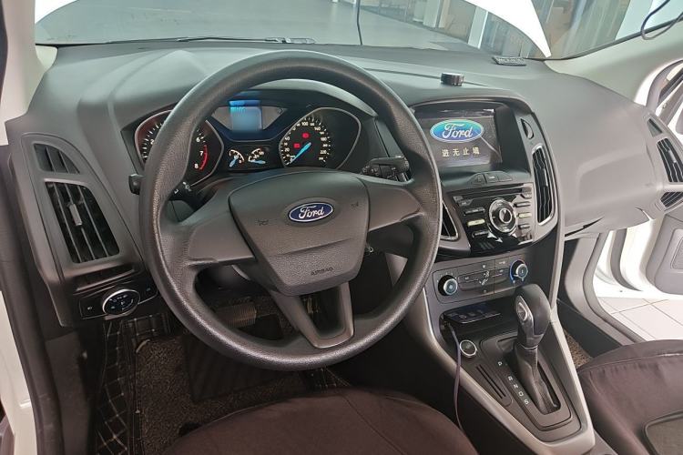 Used Ford Focus 2017 Hatchback 1.6L Automatic Comfort Plus SmartDrive Edition Center Console
