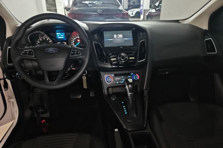 Used Ford Focus 2017 Sedan 1.6L Automatic Fashion Edition Smart Drive Version Center Console