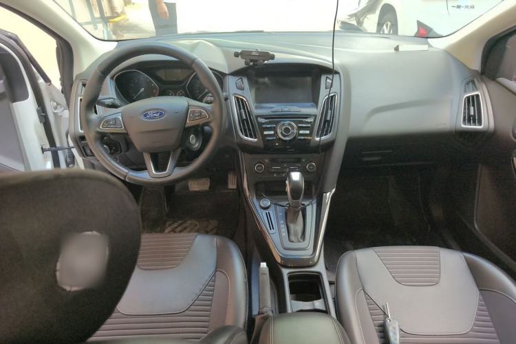 Used Ford Focus 2017 Hatchback 1.6L Automatic Fashion Edition Smart Drive Version Center Console