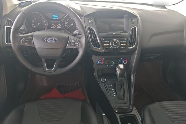 Used Ford Focus 2017 Hatchback 1.6L Automatic Fashion Edition Smart Drive Version Center Console