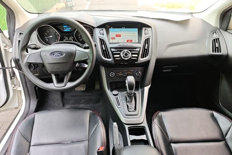 Used Ford Focus 2017 Hatchback 1.6L Automatic Comfort Plus SmartDrive Edition Center Console