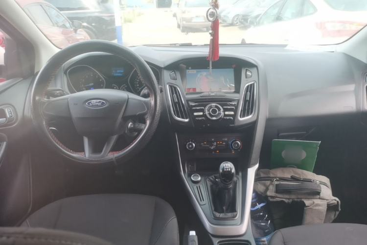 Used Ford Focus 2017 Hatchback 1.6L Manual Comfort Plus SmartDrive Edition Center Console