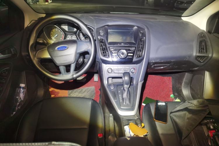Used Ford Focus 2017 Hatchback 1.6L Automatic Comfort Plus SmartDrive Edition Center Console