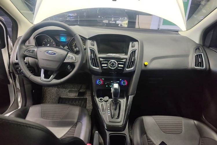 Used Ford Focus 2017 Hatchback 1.6L Automatic Fashion Edition Smart Drive Version Center Console