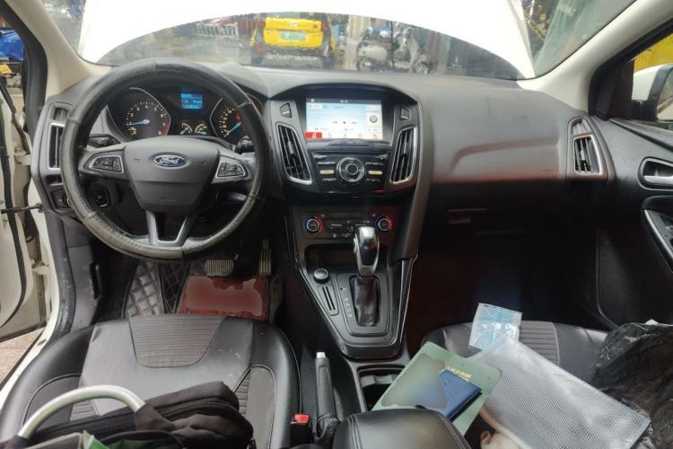 Used Ford Focus 2017 Sedan 1.6L Automatic Fashion Edition Smart Drive Version Center Console