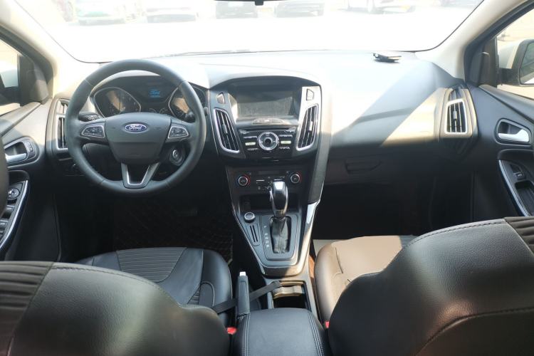 Used Ford Focus 2017 Sedan 1.6L Automatic Fashion Edition Smart Drive Version Center Console