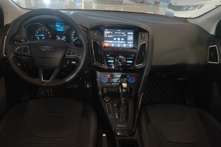 Used Ford Focus 2017 Sedan 1.6L Automatic Fashion Edition Smart Drive Version Center Console