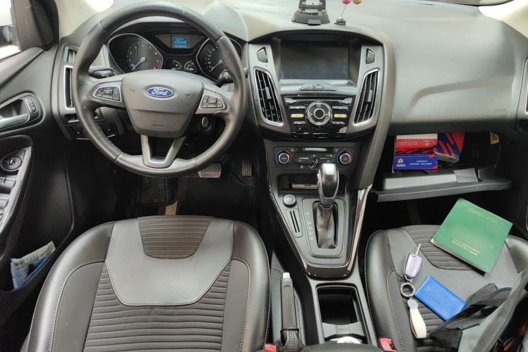Used Ford Focus 2017 Sedan 1.6L Automatic Fashion Edition Smart Drive Version Center Console