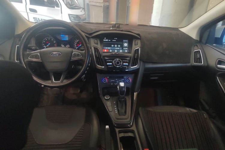 Used Ford Focus 2017 Hatchback EcoBoost 125 Automatic - Ultra-Powerful Style Edition with Smart Drive Features Center Console