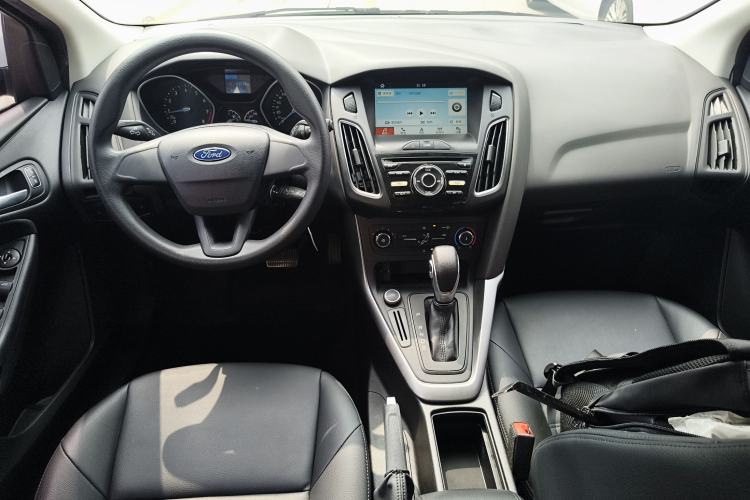 Used Ford Focus 2017 Hatchback 1.6L Automatic Comfort Plus SmartDrive Edition Center Console