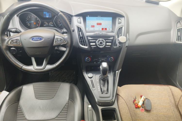 Used Ford Focus 2017 Hatchback 1.6L Automatic Fashion Edition Smart Drive Version Center Console