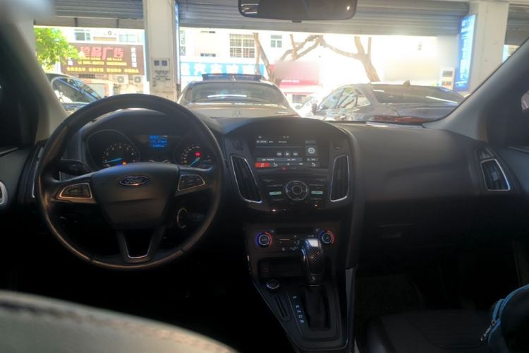Used Ford Focus 2017 Hatchback 1.6L Automatic Fashion Edition Smart Drive Version Center Console