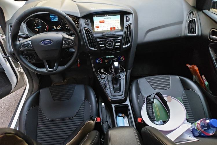 Used Ford Focus 2017 Sedan 1.6L Automatic Fashion Edition Smart Drive Version Center Console