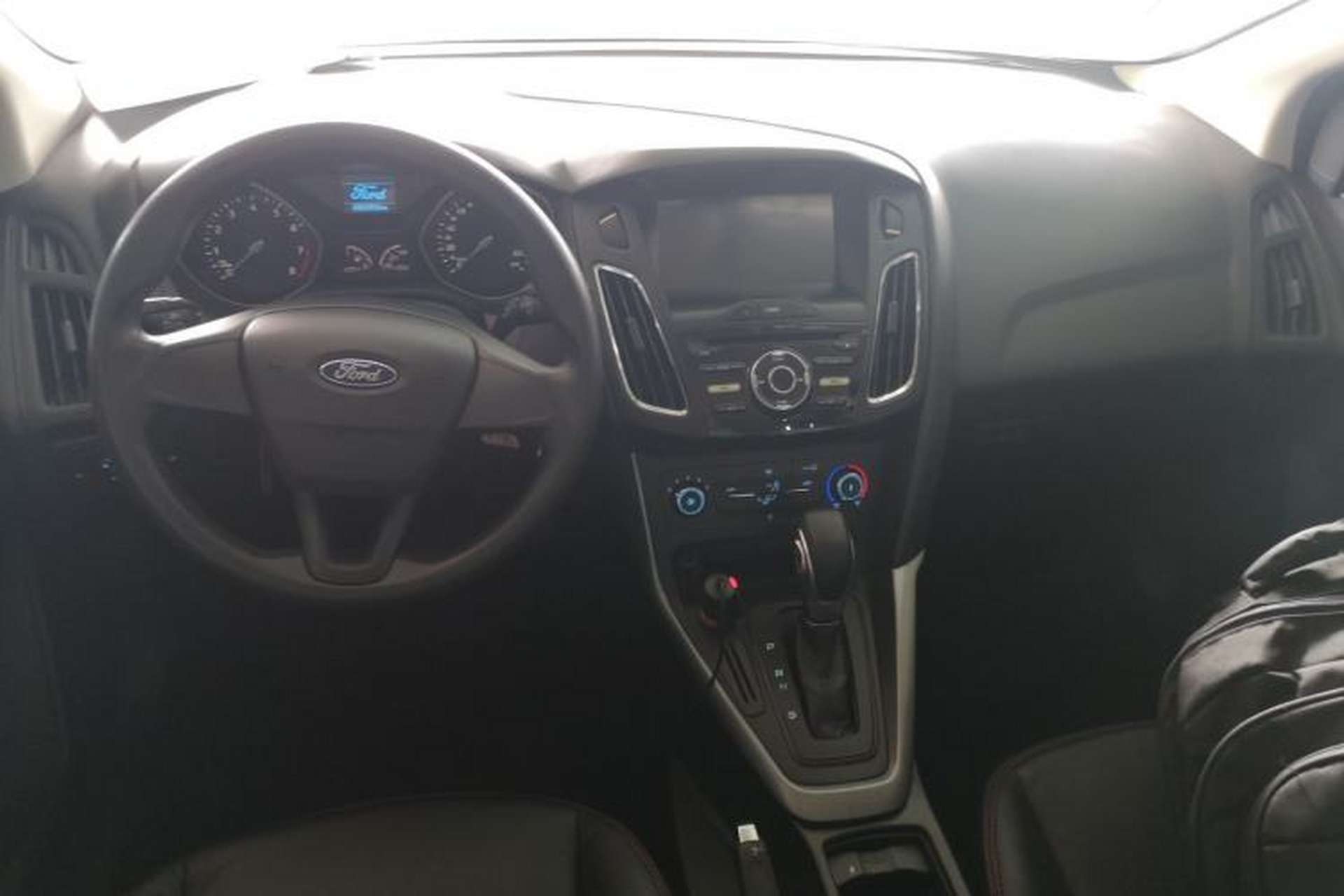 Used Ford Focus 2017 Hatchback 1.6L Automatic Comfort Plus SmartDrive Edition Center Console