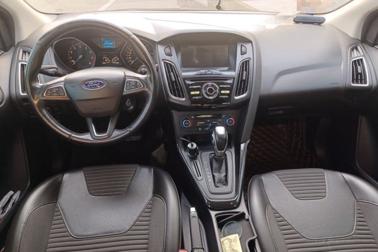Used Ford Focus 2017 Sedan 1.6L Automatic Fashion Edition Smart Drive Version Center Console