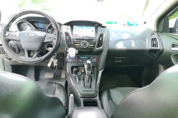 Used Ford Focus 2017 Sedan 1.6L Automatic Fashion Edition Smart Drive Version Center Console