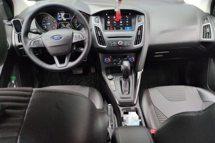 Used Ford Focus 2017 Sedan EcoBoost 180 Automatic Elite Model Center Console