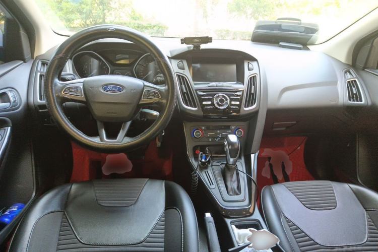 Used Ford Focus 2017 Sedan 1.6L Automatic Fashion Edition Smart Drive Version Center Console