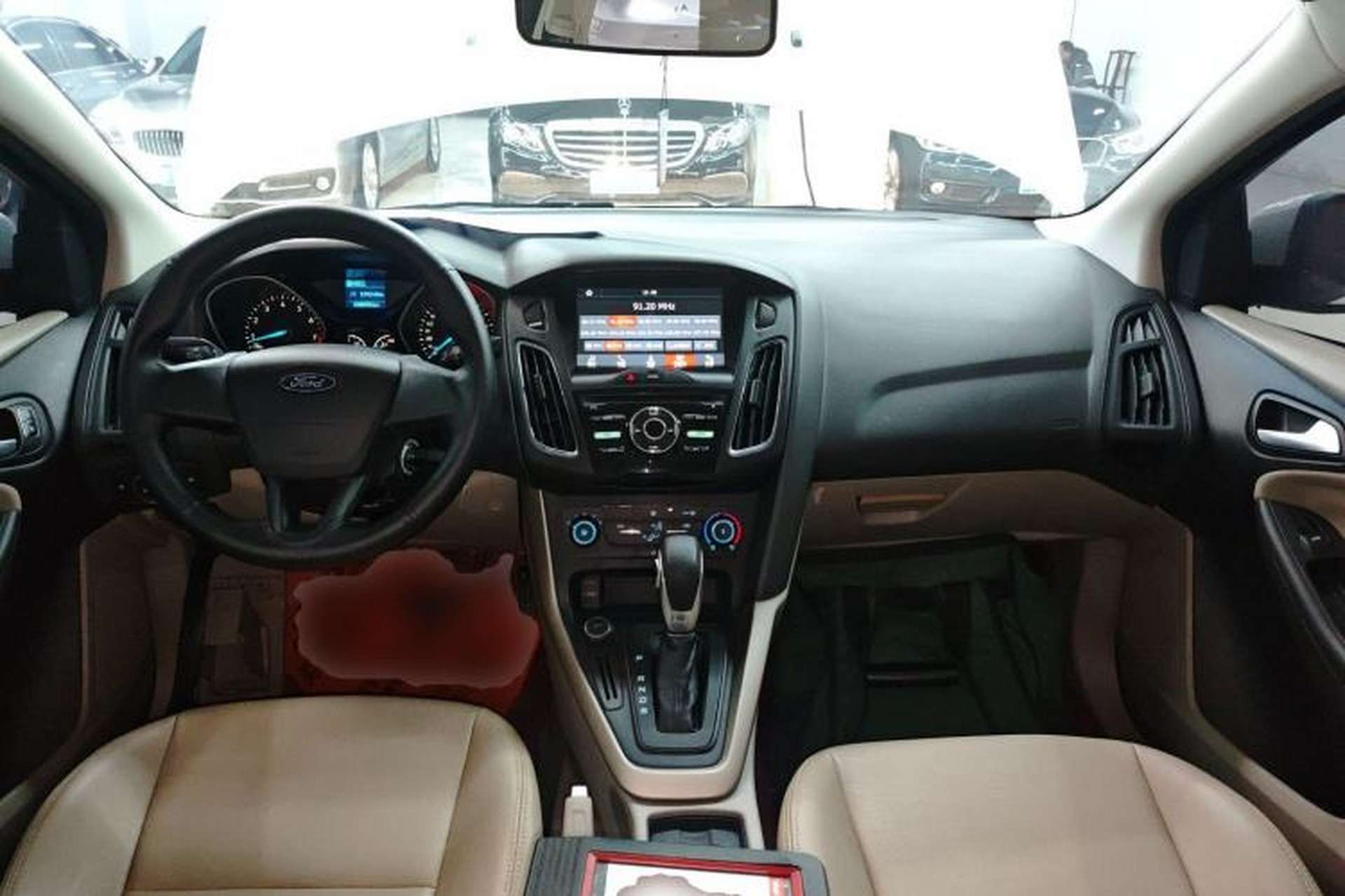 Used Ford Focus 2017 Sedan 1.6L Automatic Comfort Plus SmartDrive Edition Center Console