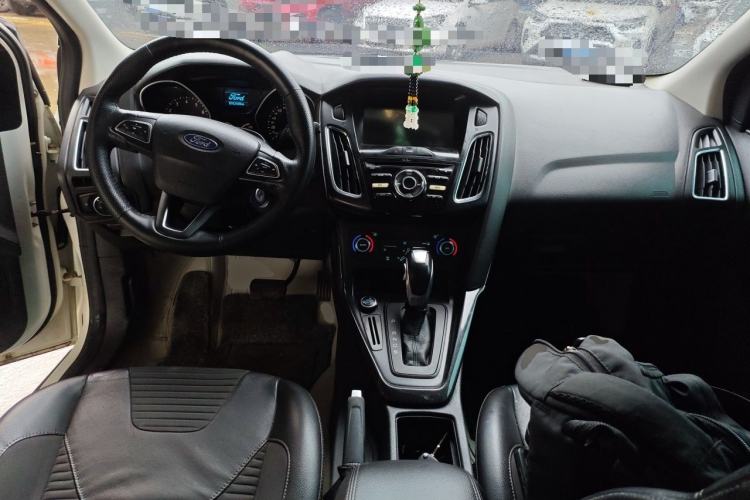 Used Ford Focus 2017 Hatchback 1.6L Automatic Fashion Edition Smart Drive Version Center Console