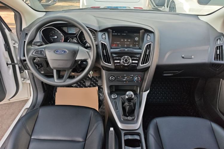 Used Ford Focus 2017 Hatchback 1.6L Manual Comfort Plus SmartDrive Edition Center Console