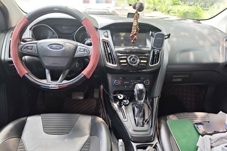 Used Ford Focus 2017 Sedan 1.6L Automatic Fashion Edition Smart Drive Version Center Console