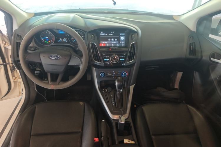 Used Ford Focus 2017 Hatchback 1.6L Automatic Comfort Plus SmartDrive Edition Center Console