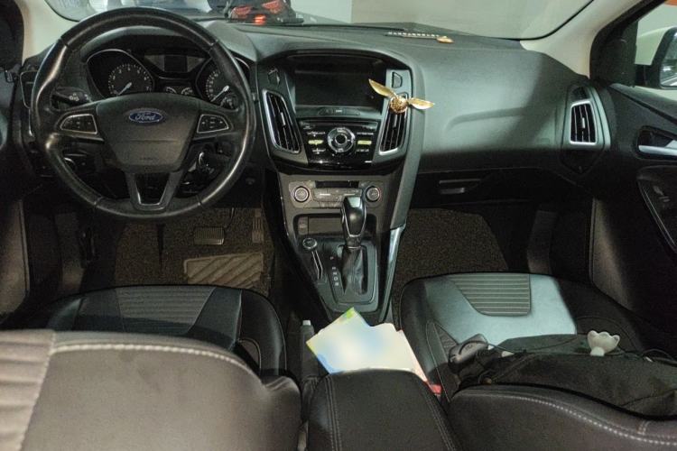 Used Ford Focus 2017 Hatchback 1.6L Automatic Fashion Edition Smart Drive Version Center Console