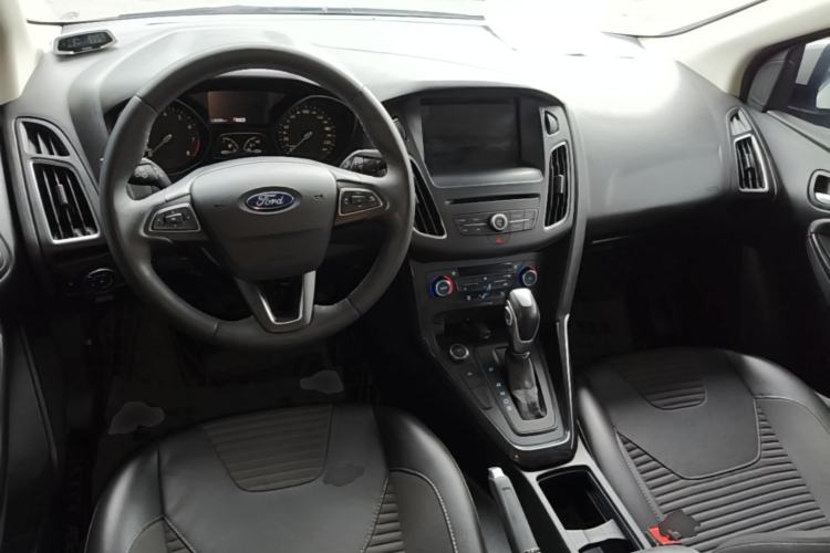 Used Ford Focus 2017 Sedan EcoBoost 180 Automatic Elite Model Center Console