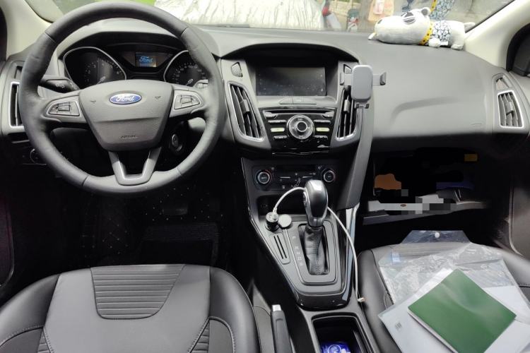 Used Ford Focus 2017 Sedan 1.6L Automatic Fashion Edition Smart Drive Version Center Console