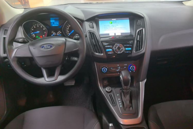 Used Ford Focus 2017 Hatchback 1.6L Automatic Comfort Plus SmartDrive Edition Center Console