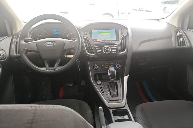 Used Ford Focus 2017 Hatchback 1.6L Automatic Comfort Plus SmartDrive Edition Center Console