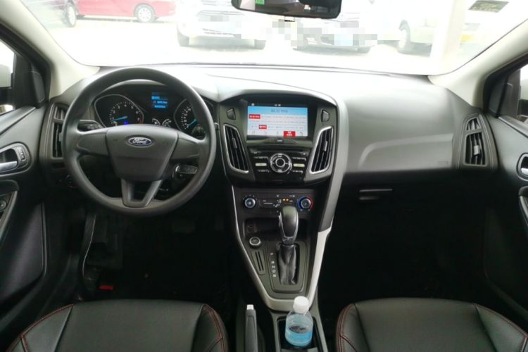 Used Ford Focus 2017 Hatchback 1.6L Automatic Comfort Plus SmartDrive Edition Center Console
