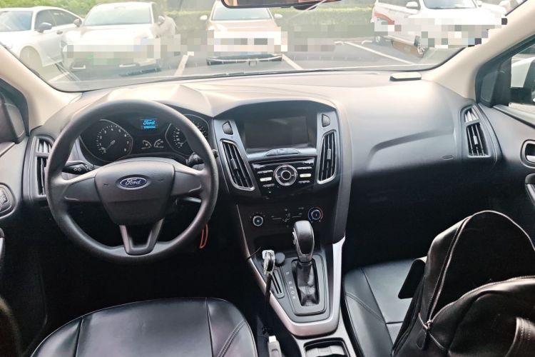 Used Ford Focus 2017 Hatchback 1.6L Automatic Comfort Plus SmartDrive Edition Center Console