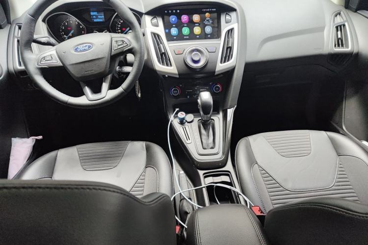 Used Ford Focus 2017 Sedan 1.6L Automatic Fashion Edition Smart Drive Version Center Console